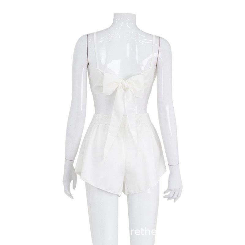 

Женский летний пижамный комплект с кружевным топом на шнуровке: Однотонные шорты с высокой посадкой и оборками M [50-60 kg]