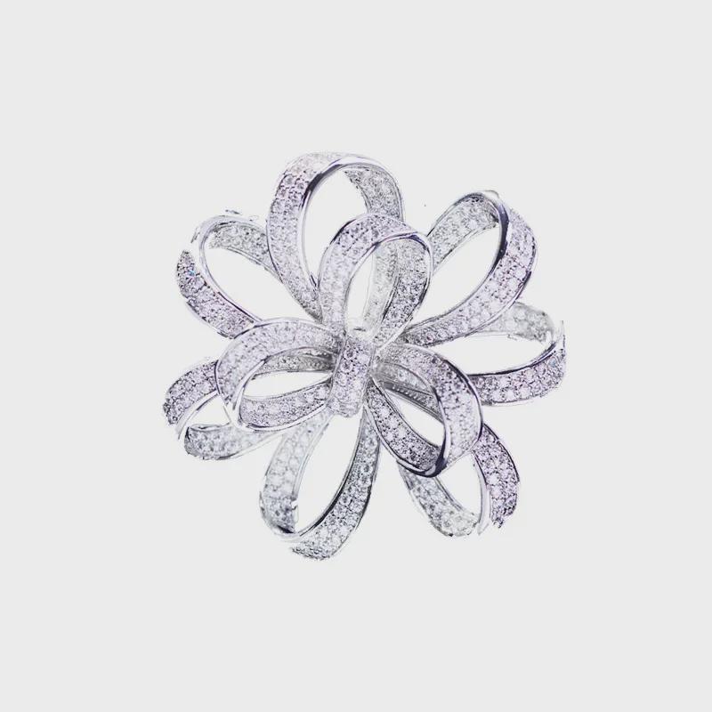 Creative Korean Flower Zircon Brooch for Suits and Cheongsams – Elegant Wedding Corsage and Gift.