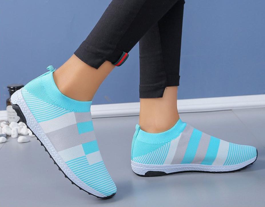 New Summer 2024 Women's shoes Round Toe Flat Vulcanized Shoes Women Breathable Casual Shoes Striped Walking Shoes Women Sneakers