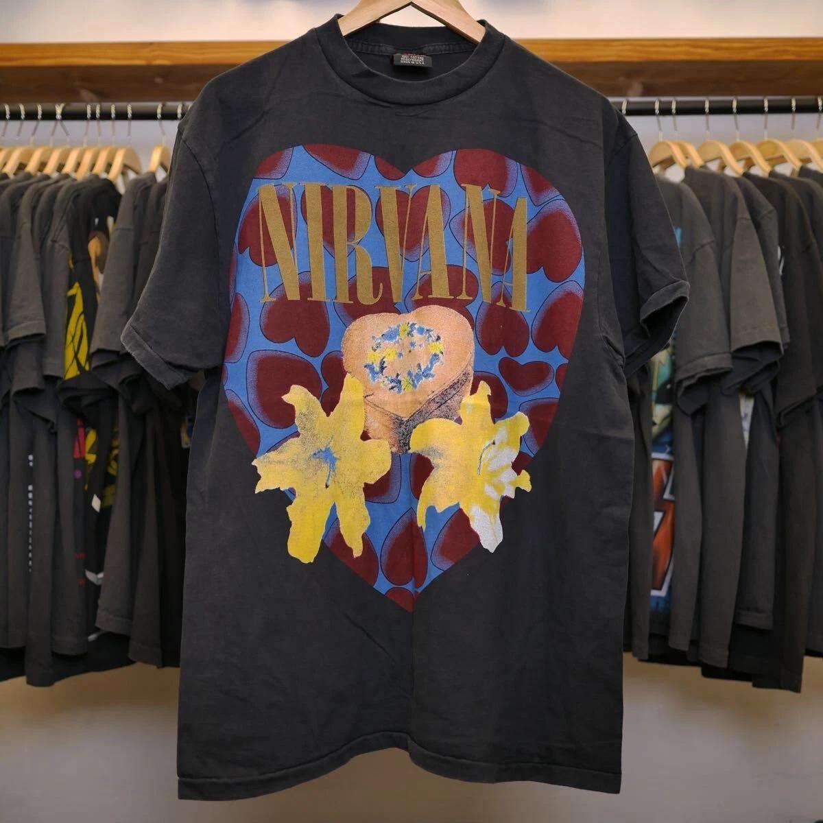 Футболка Nirvana в форме сердца XL Выцветание Винтажный стиль Перепечатка In Utero Новая S