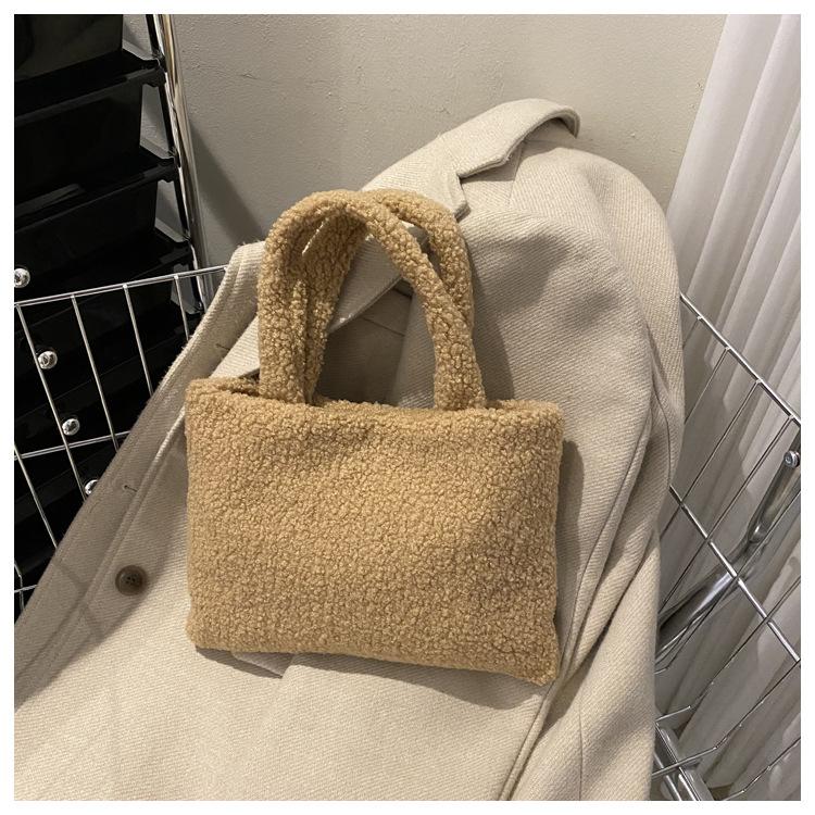 

Korean-style Soft Large-capacity Commuter Bag for Women Winter Crossbody Strap Imitate Lambskin Carrying Under The Arm хаки