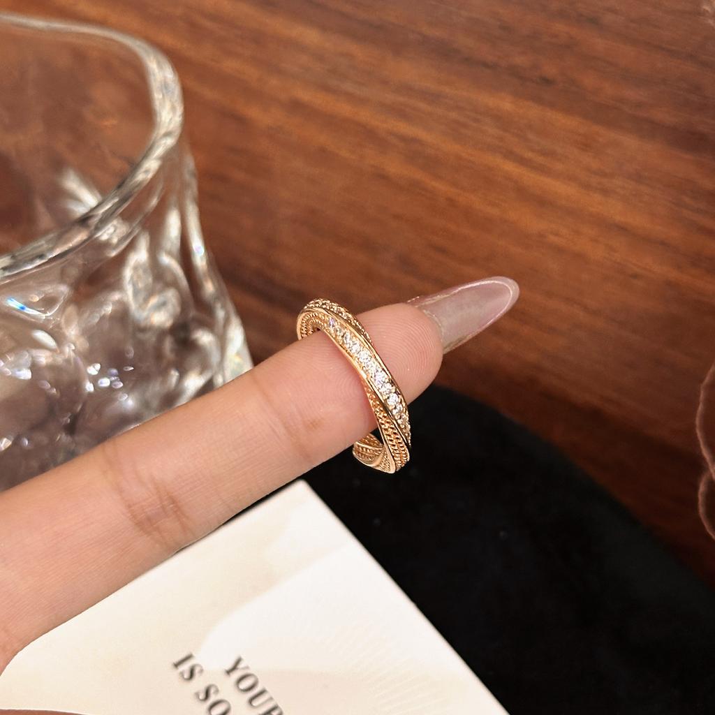 Court style retro point diamond kink Mobius ring commuter versatile exquisite design index finger ring