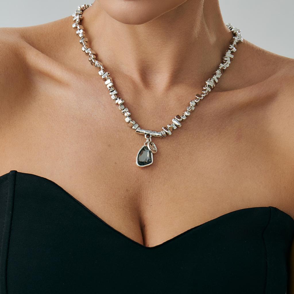 Minimalist Style Acrylic Inlaid Pendant Necklace Metal CCB Irregular Beaded Collarbone Chain