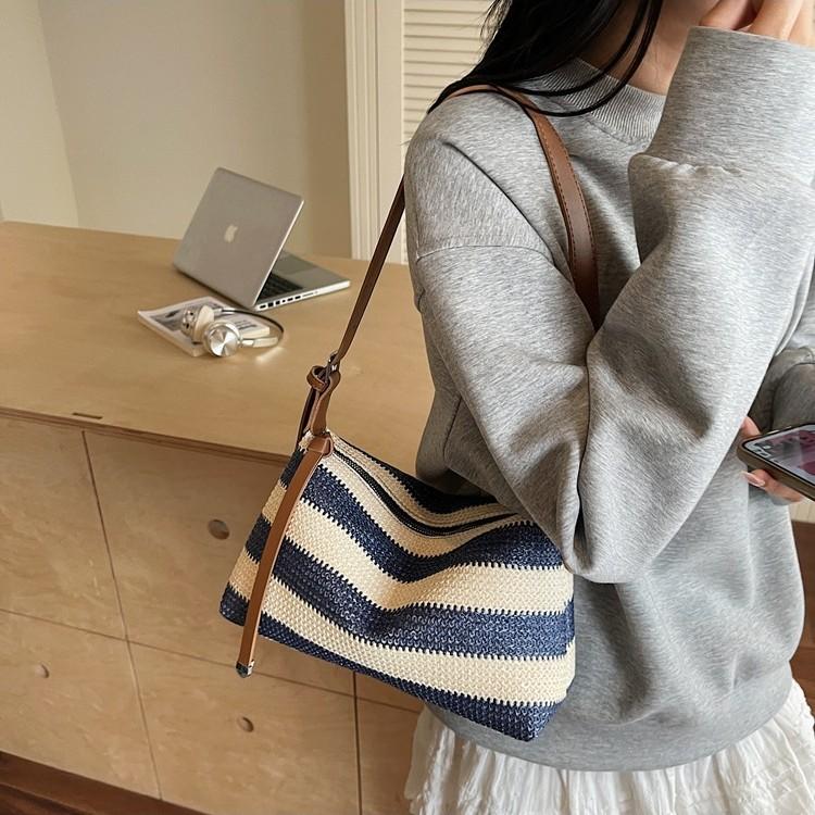 Shoulder bag, rainbow straw woven bag, seaside vacation style, simple and versatile bucket bag texture, casual and fashionable