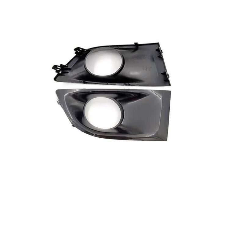 06-08 Sylphy Frontnebellicht-Rahmenabdeckung
