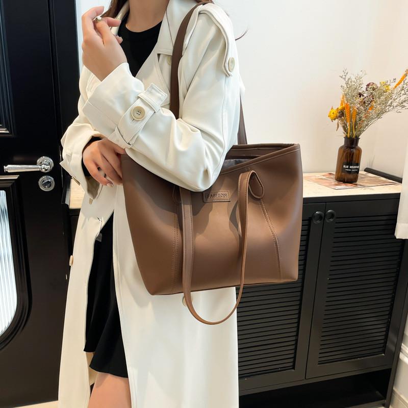 Minimalist Womens Shoulder Bag With Durable Pu Material And Large Capacity For Office Use