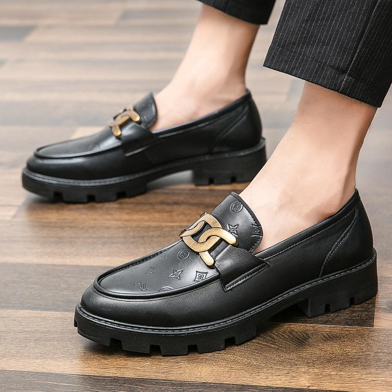 Large size men's shoes fashion metal buckle loafers men's crocodile pattern hairstylist pointed leather shoes men