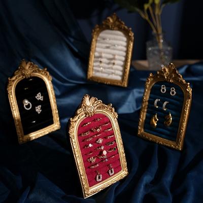 Confecționarea bijuteriilor – Ambalarea și prezentarea bijuteriilor