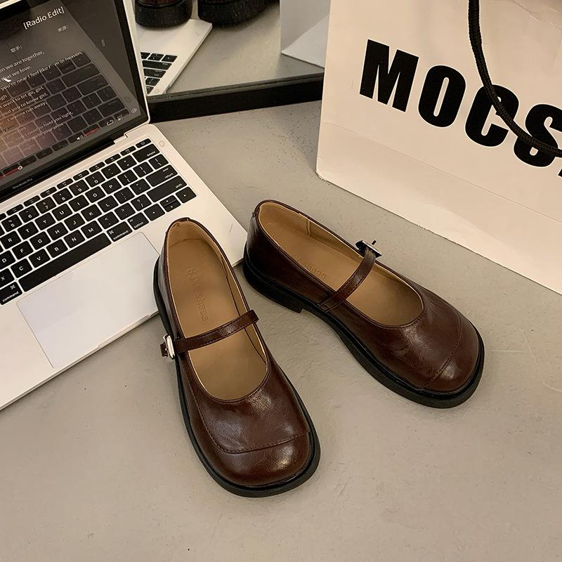 Shallow mouth small leather shoes women's flat-soled single shoes spring and summer soft soles with skirts one-word buckle Mary Jane shoes
