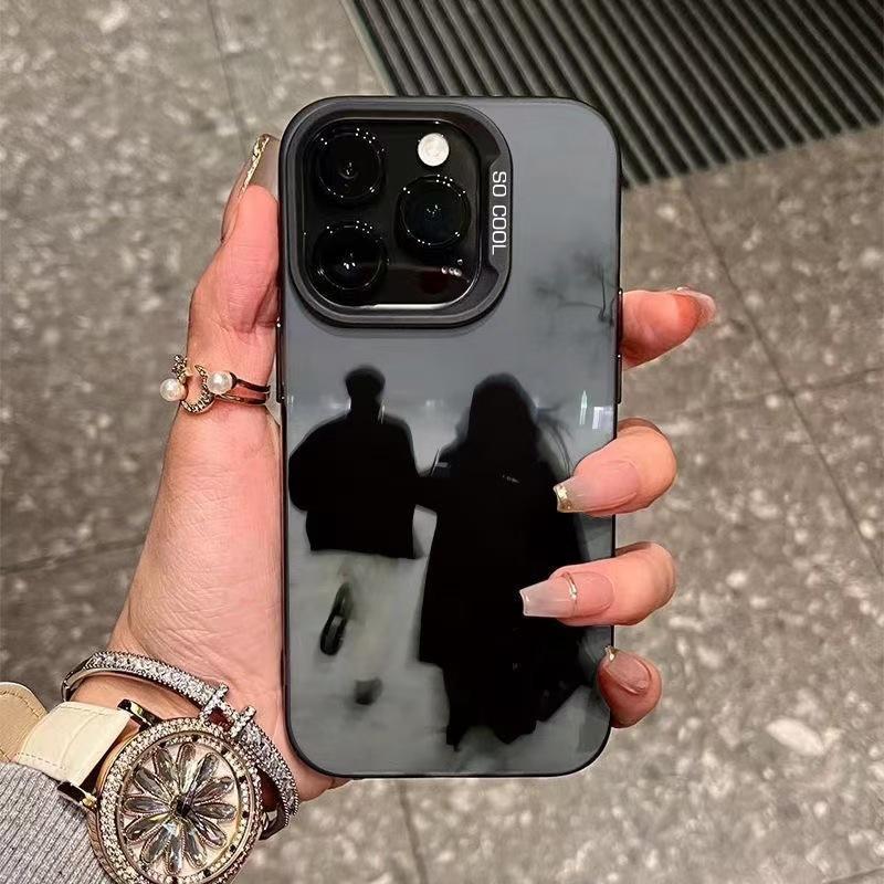 Back view holding hands, suitable for Apple 17 new phone cases, iPhone 16 Pro 15 premium 14 Pro couple 13 iPhone 7