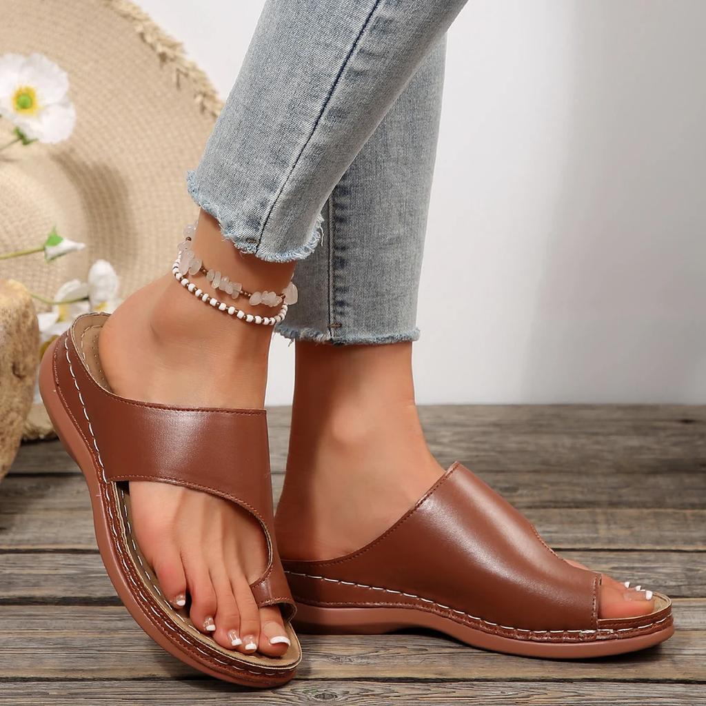 Fashion Gold Slip Toe Soft Sole Sandals Women Summer 2025 Comfortable Platform Casual Slides Woman Pu Leather Plus Size Flat Slippers