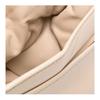 Maison Margiela Buchstabenlogo gesteppte Druckknopfklappe Ledertasche Wolkenform Damen Umhängetasche Beige SB1WG0019P4300T2086