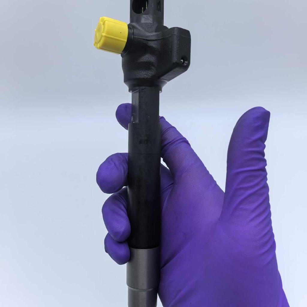 Premium Common Rail Injector 28602949 for Volvo Engines