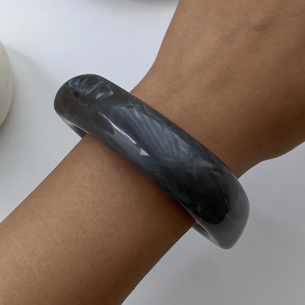 Design Sense Marble Texture Acrylic Wide Bracelet, Exaggerated Irregular Smudge Resin Bracelet