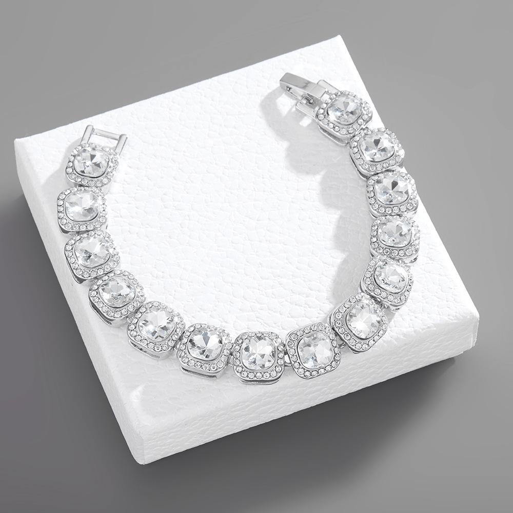 European American Hip Hop Style Diamond Heart Necklace with Cuban Chain