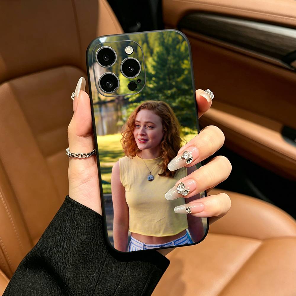 Hit Drama Actress -S-Sadie Sink Phone Case For iPhone 17,16,15,14,13,12,11 Pro Max,16/15/14Plus,XS Soft Black Cover