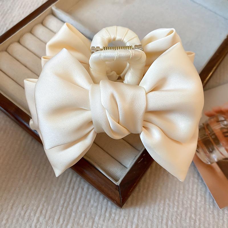 French retro pearl flower bow small grab clip simple bangs broken hair shark hairpin sweet temperament hair accessories