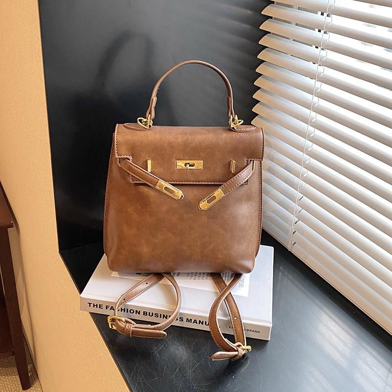 

Korean version of fashionable simple bag women s bag 2025 new retro shoulder crossbody handbag large capacity backpack women