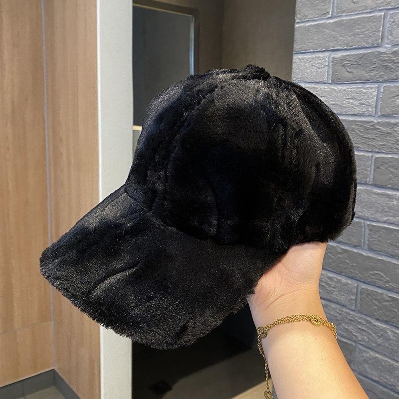 

Нова плюшева бейсболка жіноча осінньо-зимова потовщена тепла та вітрозахисна кепка з козирком ONE SIZE