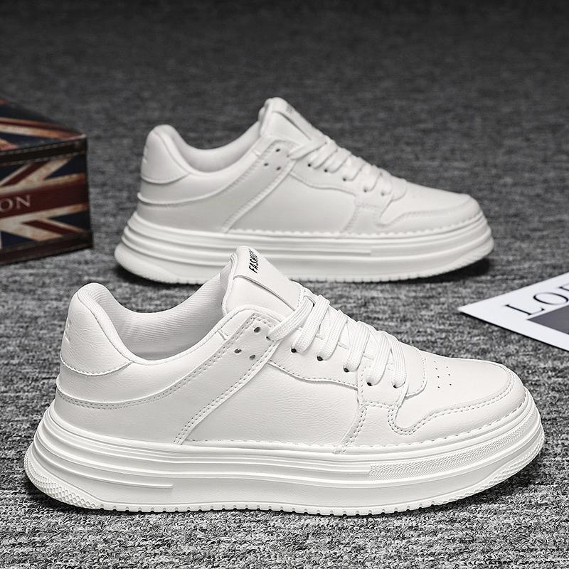 Herren Board Schuhe 2026 Neue Leder-Spleißung Atmungsaktiv Rutschfest Lässige Sneaker Mode Beliebt Tägliche Sport-Gehschuhe