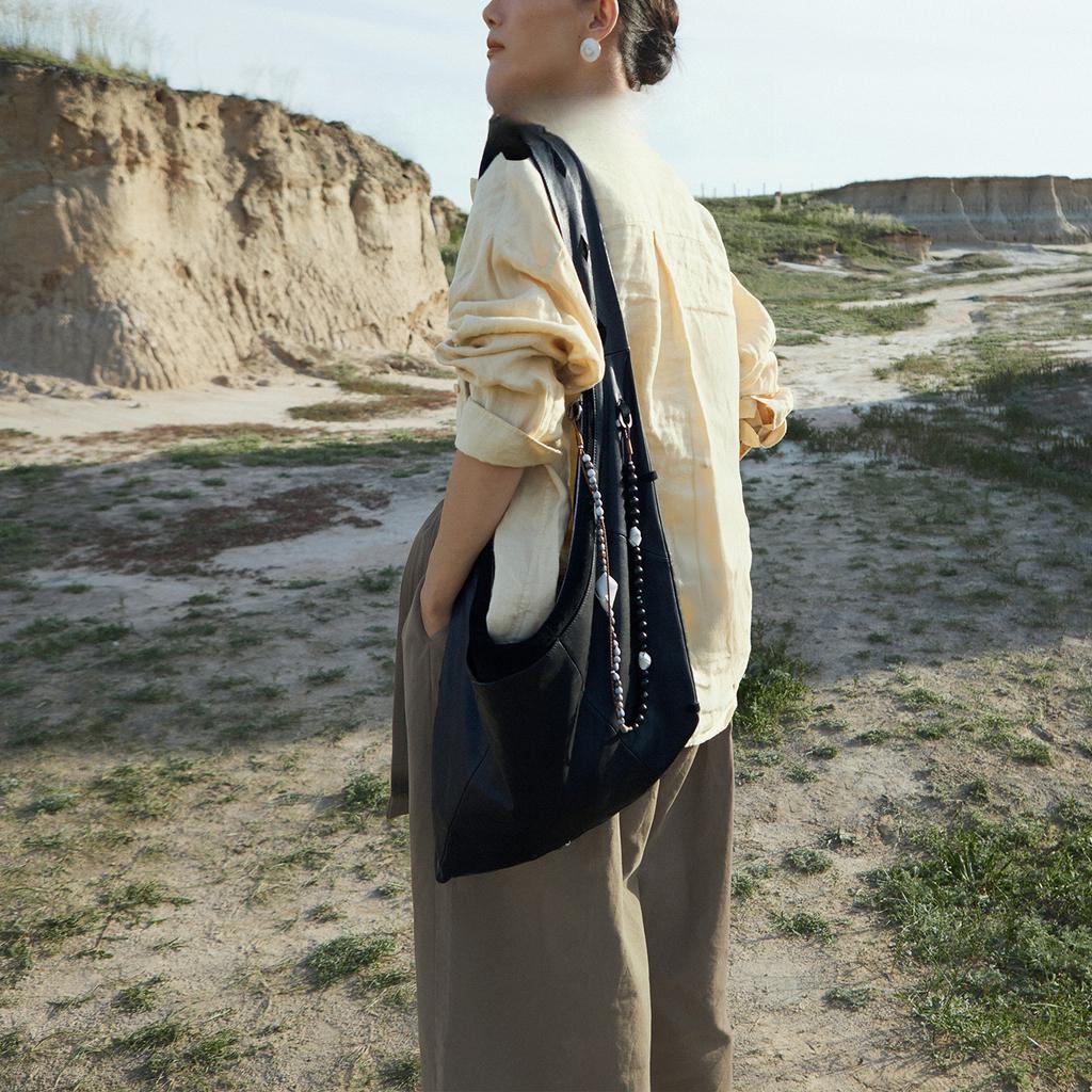 "Broken Shell Series Seed Shell Bag Neutral Crossbody Bag.