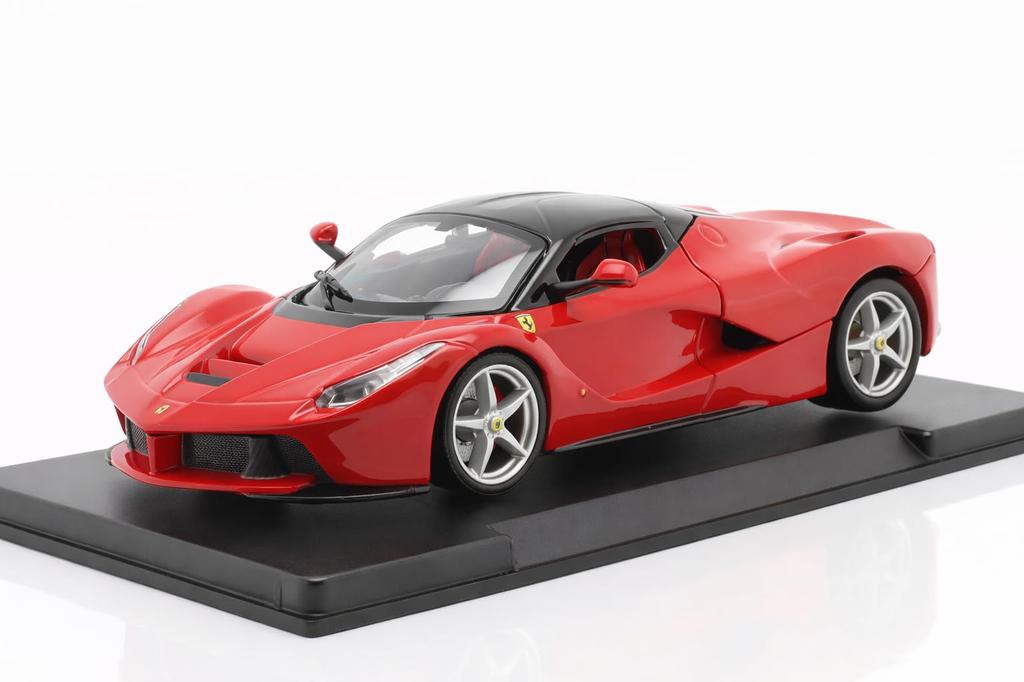 Ferrari LaFerrari 1/24 Scale Model Car 2013 (Red/Black) with Case