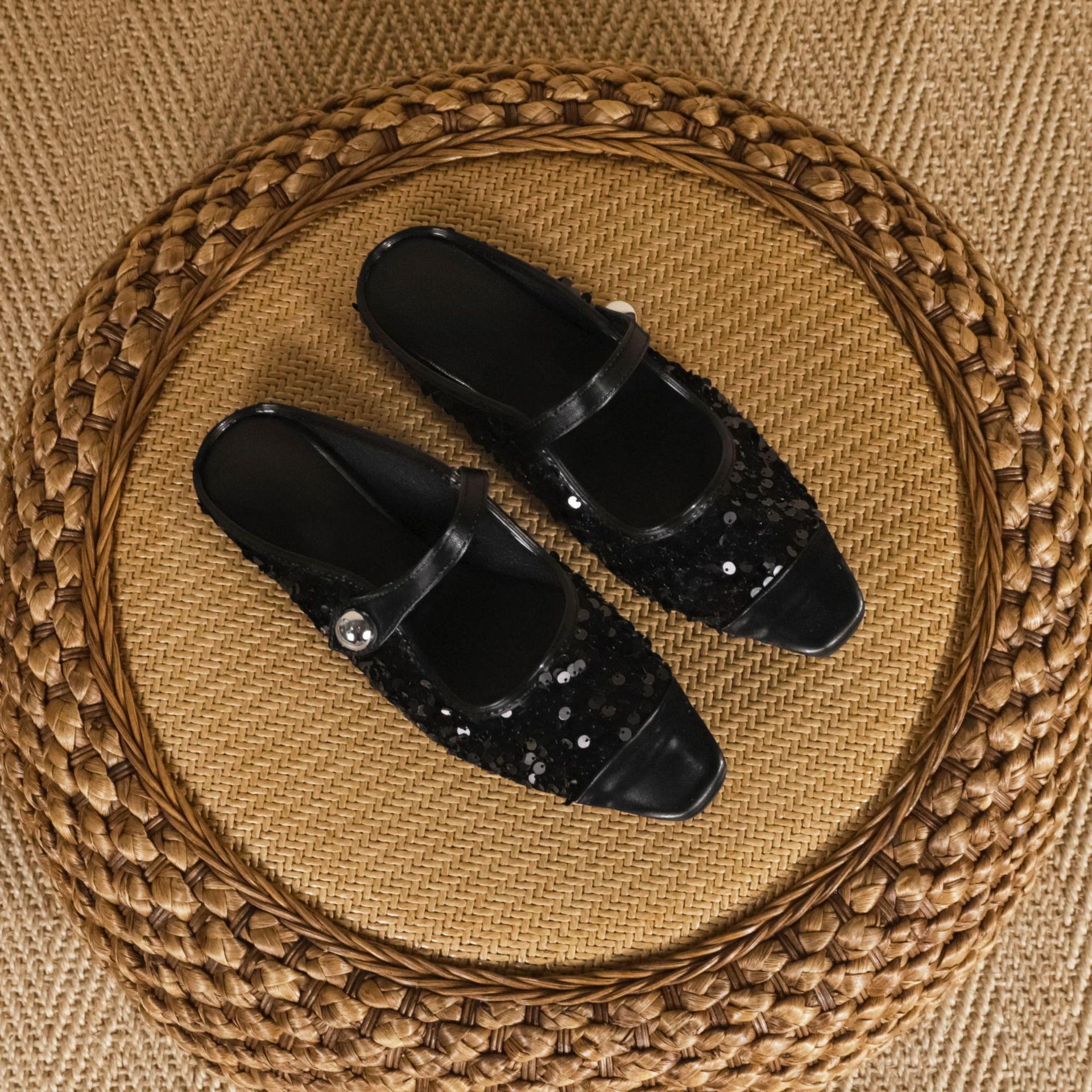 

Виноградная мама осень новая мода сверкающие пайетки одинарная обувь женская модная одежда удобная половина к мюли одинарная обувь женская 43 чёрный