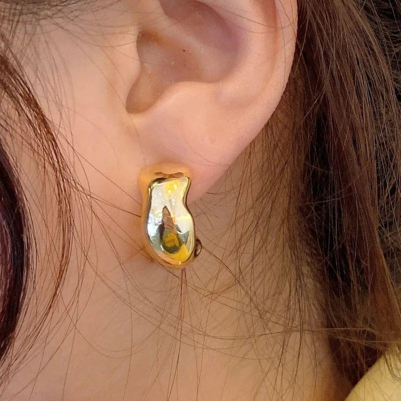 Golden Twist C Shape Drop Earrings for Women Trendy Irregular Geometric Semicircle Dangle Earrings Party Simple Vintage Jewelry