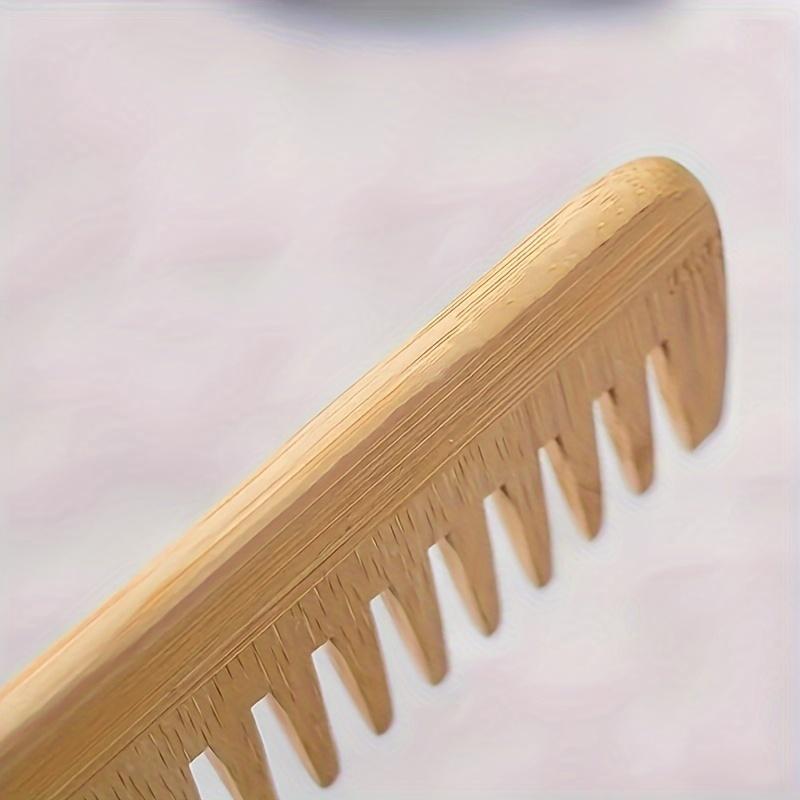A Bamboo and Wood Hair Comb for Both Men and Women, Featuring A Wide-Toothed Design for Curling Hair and Grooming Beards