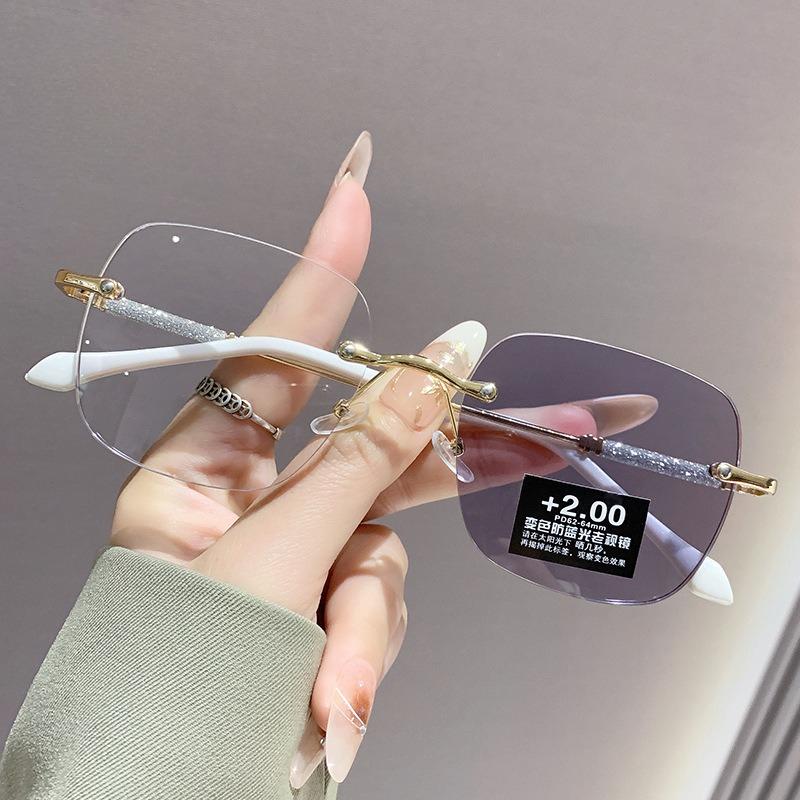 

Унисекс Роскошные Фотохромные Очки для Чтения Модные Безободковые Очки с Изменением Цвета для Мужчин и Женщин для Улицы Анти-УФ Пресбиопия 4