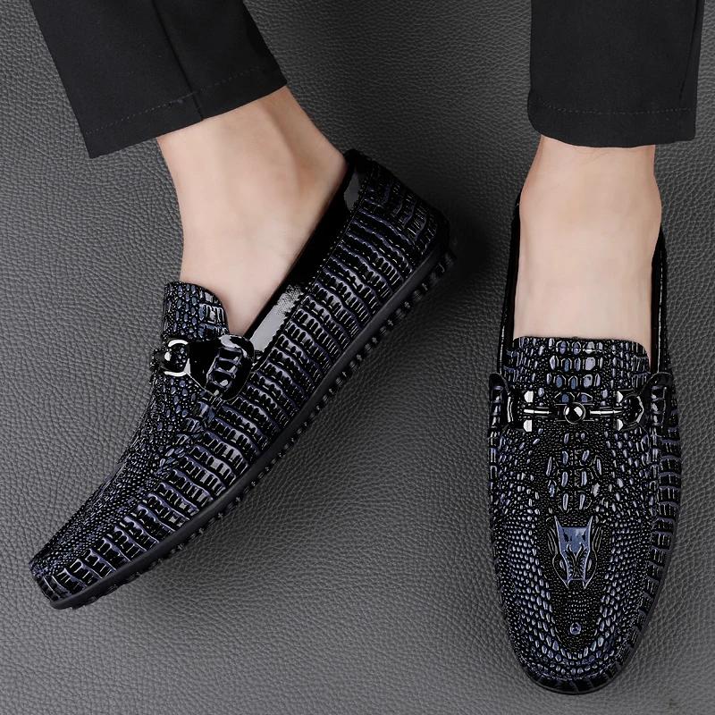 New Men Loafers Genuine Leather Moccasins Lightweight Breathable Driving Shoes Male Classical Office Footwear Men Shoes Loafers
