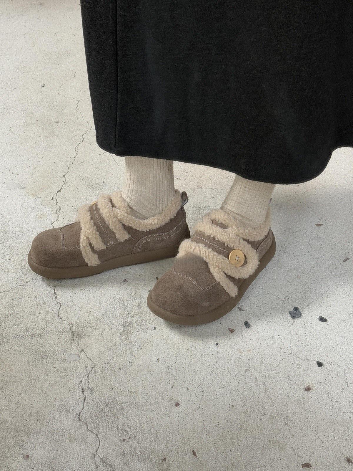 Autumn and winter new cute round head small potato single shoes fluffy shoes plush warm small leather shoes 40 светло-коричневого 3560₽