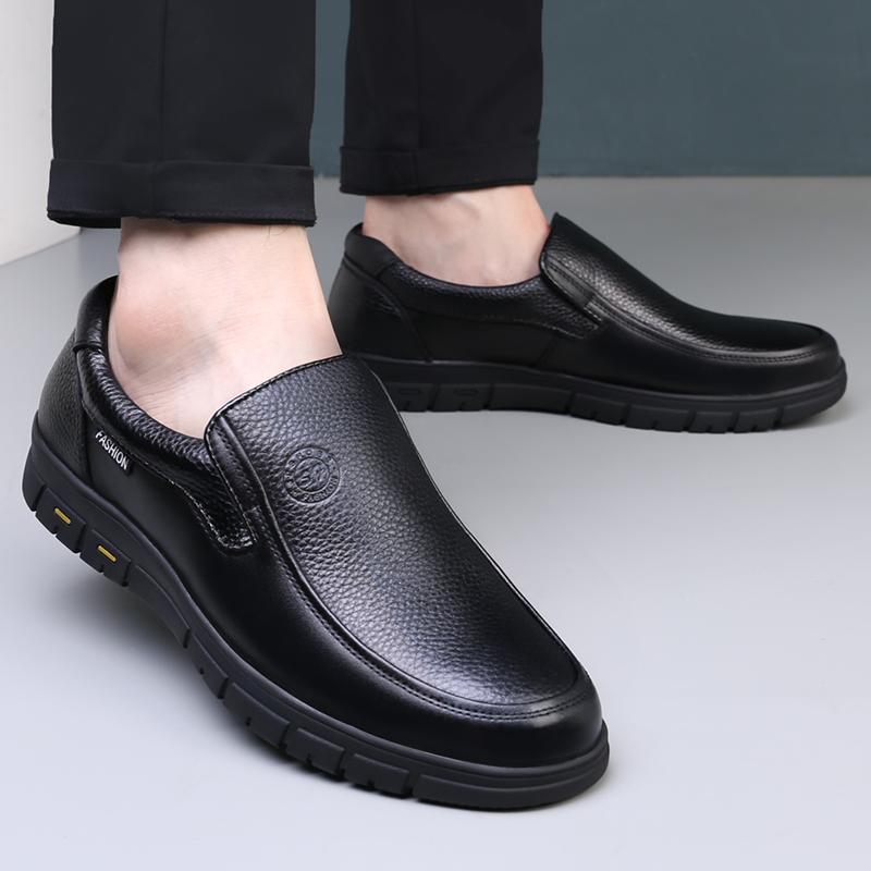 Hochwertige Leder Herren Freizeitschuhe Italienische Luxusmarke Herren Loafer Atmungsaktive formelle Herren Abendschuhe Slip-on Autofahrerschuhe