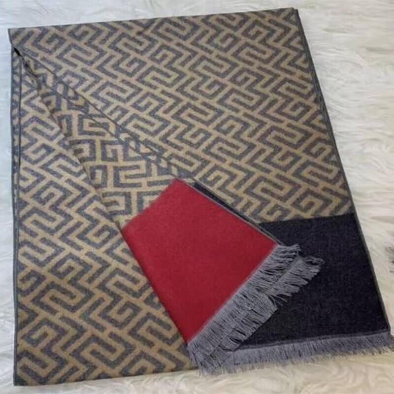 

Hengyuanxiang 100% Mulberry Silk Patterned Scarf