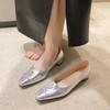 Flache Metall-Dekoration Büro und Karriere Sexy Spitz zulaufende High Heels Damen High Heels Modische Damenschuhe