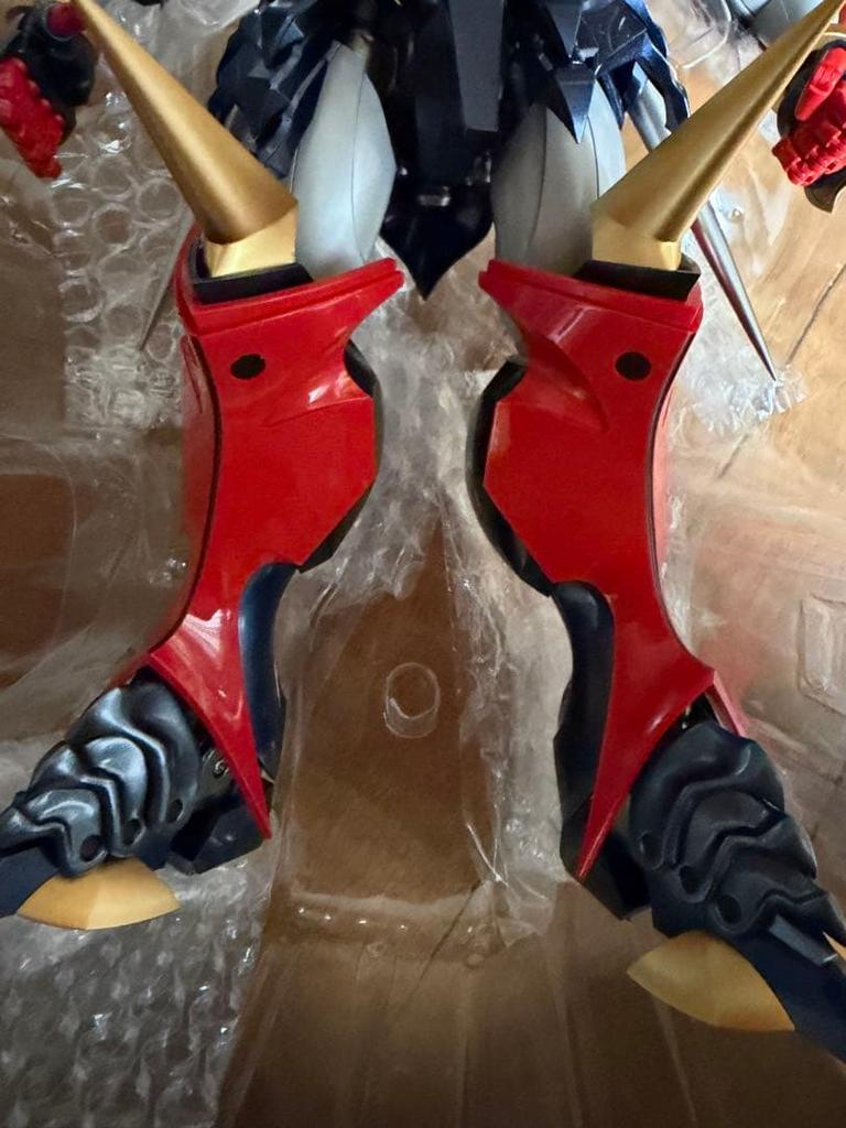 [USED] Discounted Sentinel Dyzengar RIOBOT Figure