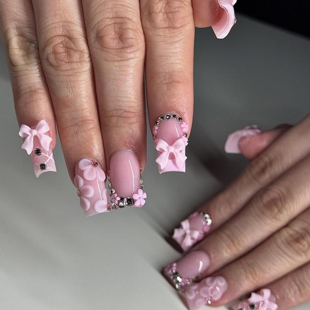 Detachable French Pink Rhinestone Flower False Nails - Trendy European & American Design