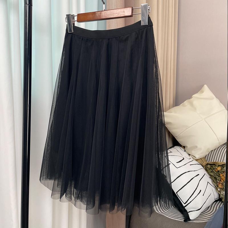 

Qooth Summer Women Sweet Mini Tulle Skirt Tiered Elastic Waist Pleated Skirt Korean Style QT2624 One Size чорний