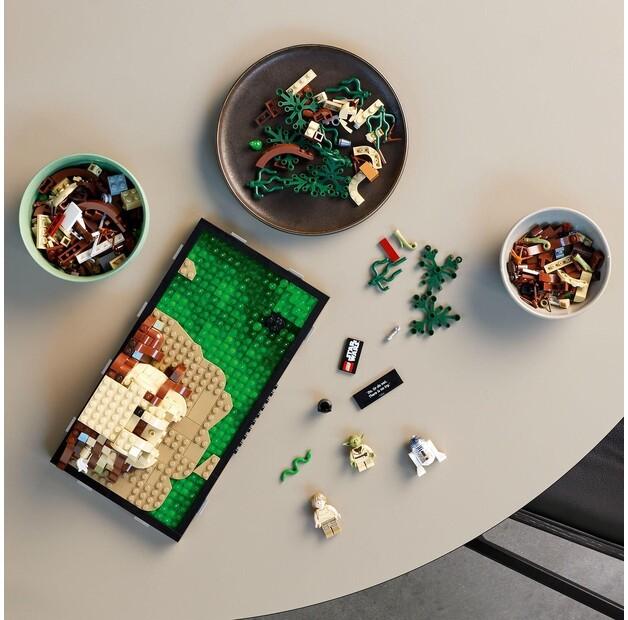 LEGO Star Wars 75330 Diorama: Jedi Training On Dagobah