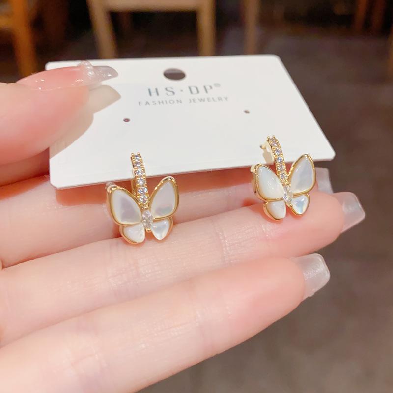 Women Light Luxury Fashion Zircon Mother Of Pearl Butterfly Buckle Earrings