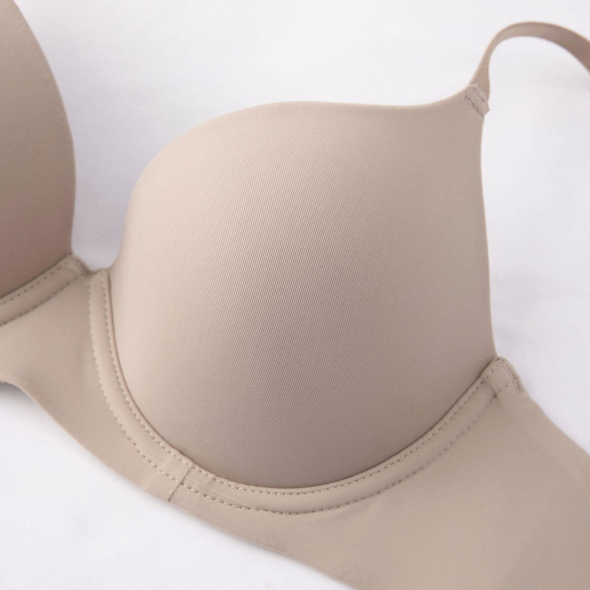 

Traceless smooth bra, large chest showing small, large size gathering underwear, women s solid color simple adjustment bra, bra 70B