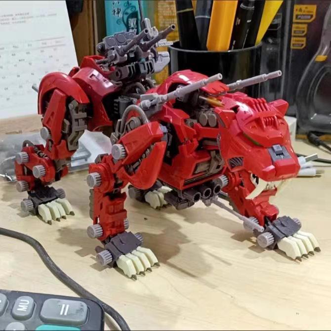 BT Model Building Blocks EZ-016 Red Saber Tiger 1:72 Scale Full Action Plastic Kit Assemble Model Christmas Gifts For Children