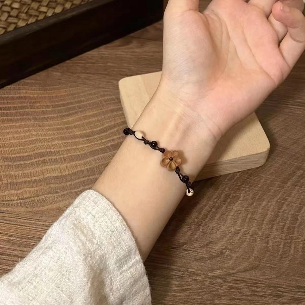 Distinctive Chinese Modern Amber Peace Knot Bracelet Handcrafted Women For