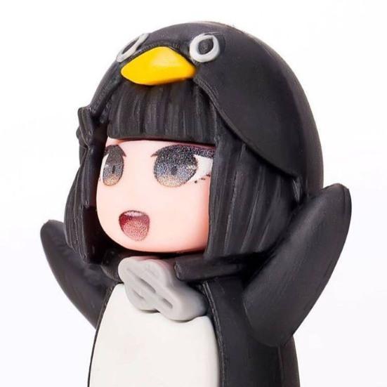 Small Penguin Doll Figurine Cute Cartoon Penguin Figure Collectible Ornament for Office Desk Car Dashboard Decor