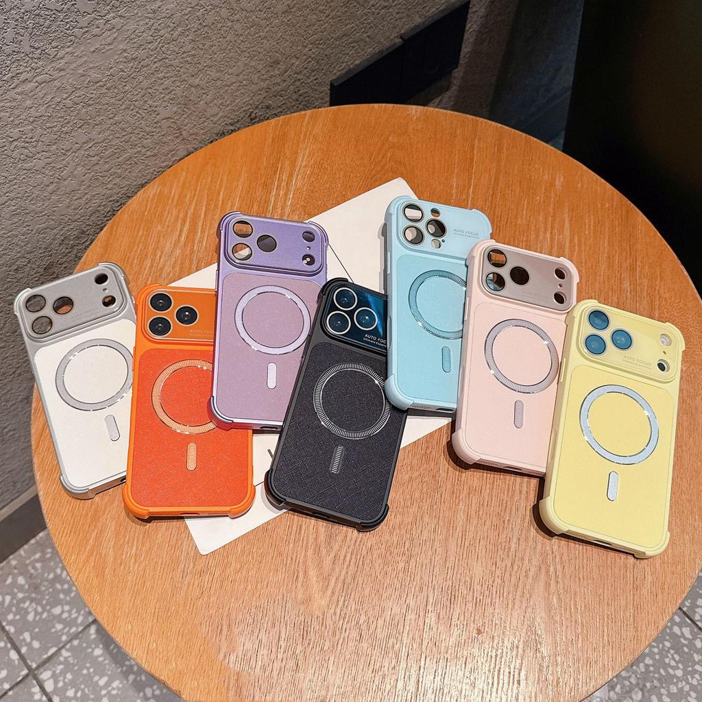 The New Second Change 17 Is Suitable for Apple 16promax Diamond Pattern Magnetic Mobile Phone Case iPhone14 Four Corners Anti-drop.