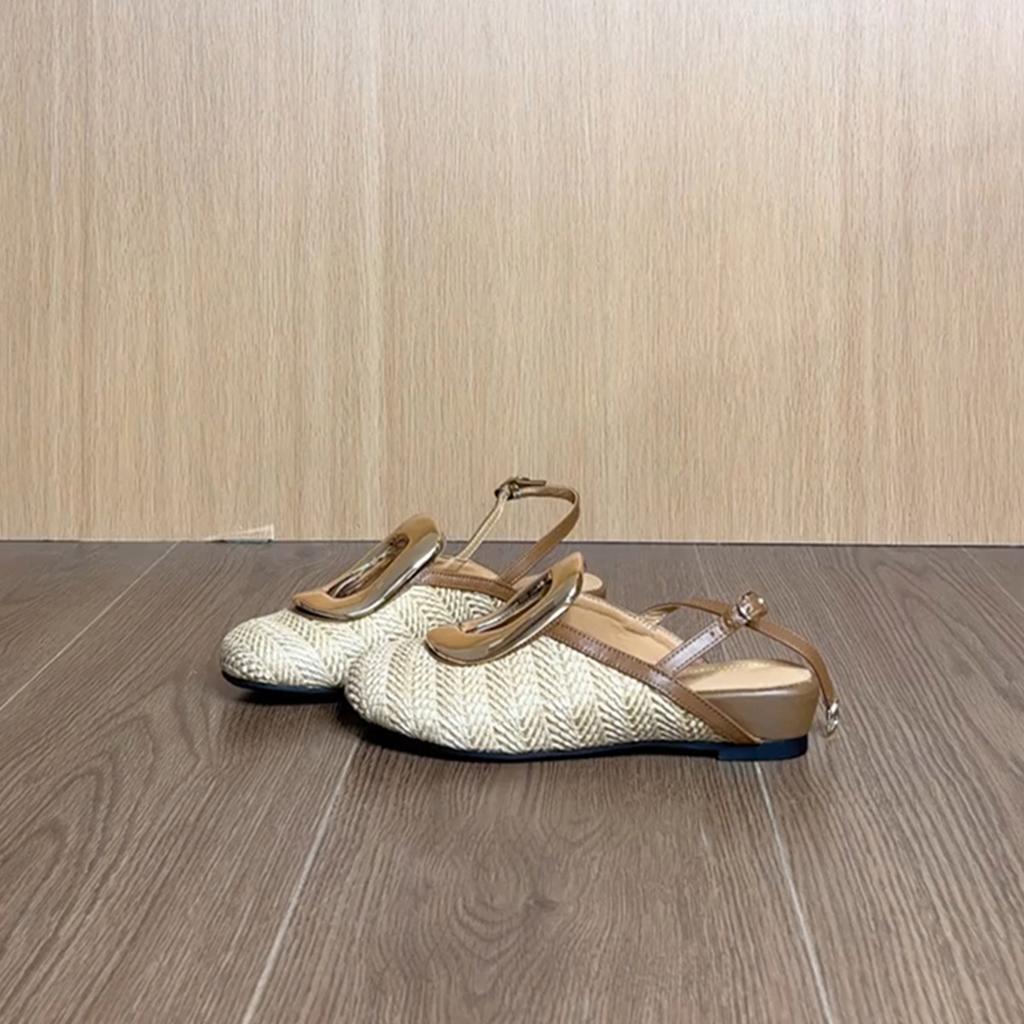 Niche personality design sense straw woven holiday wind bag head shoes women's rear strap hollow wedge half slippers