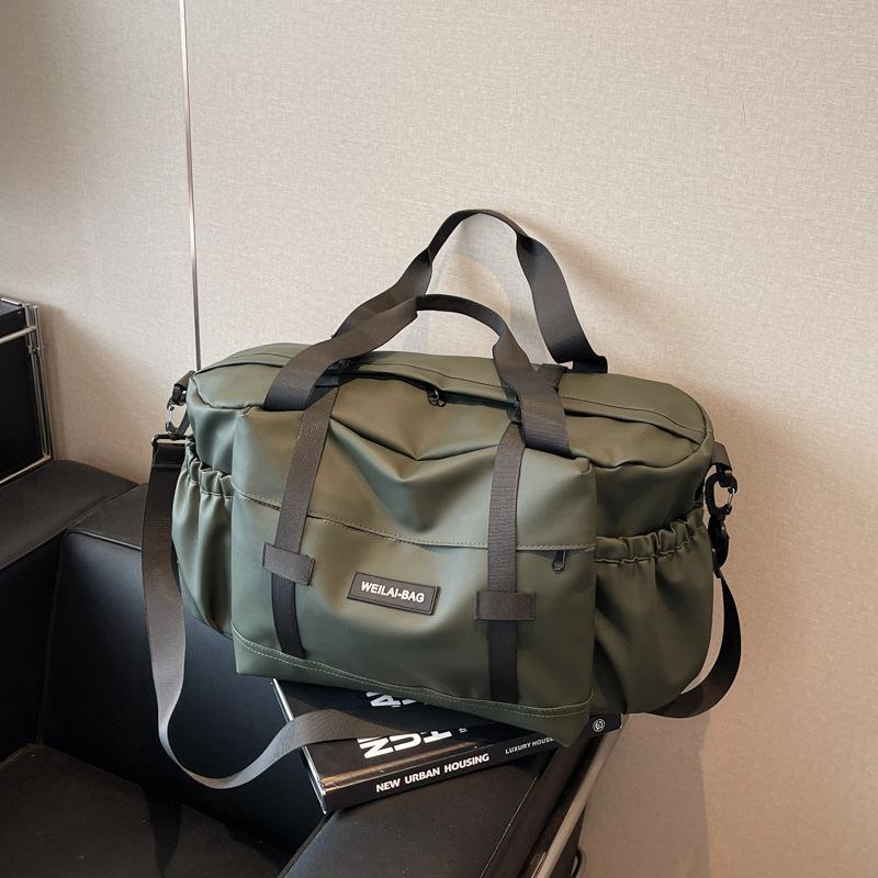 

Large capacity business trip short trip bag shoulder messenger bag new wet and dry separation sports fitness bag зелёный
