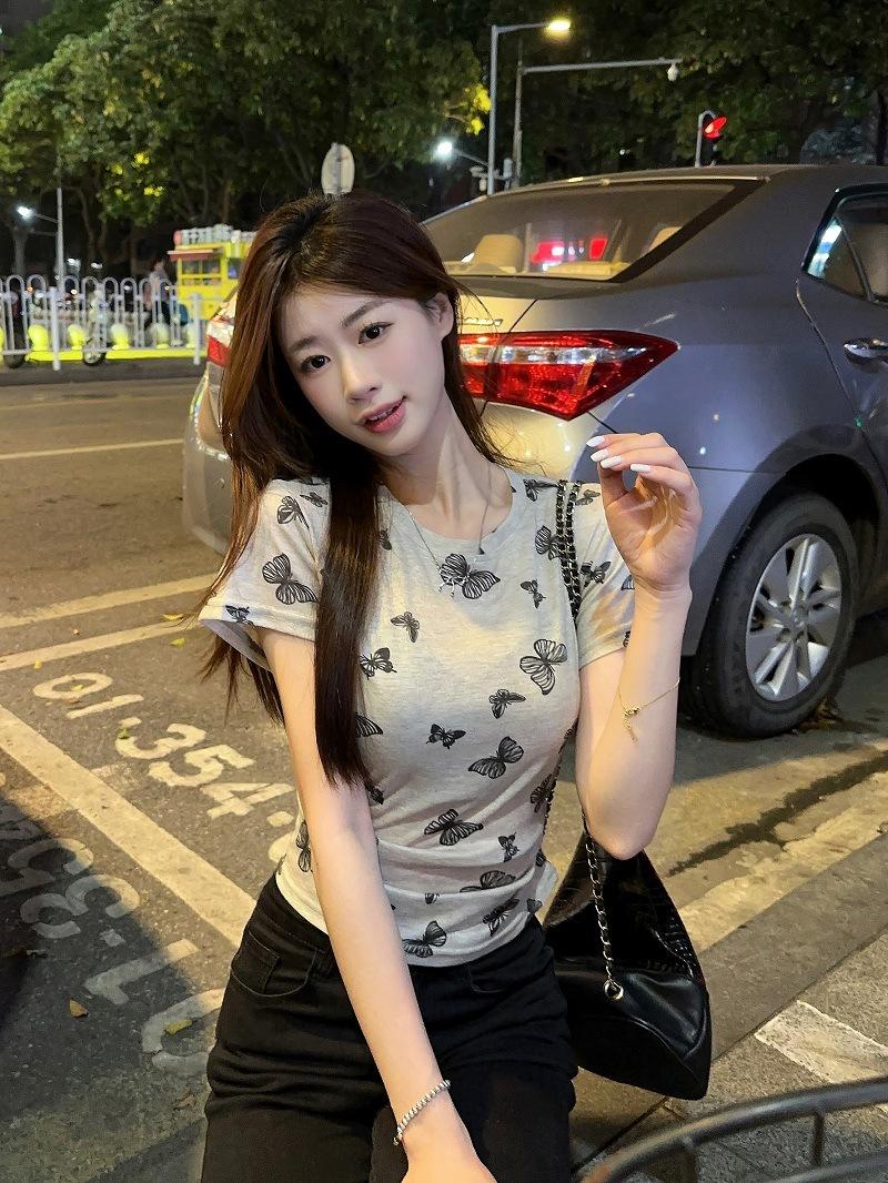 

Butterfly print pleated round neck short-sleeved T-shirt women s summer new waist thin short pullover ins S