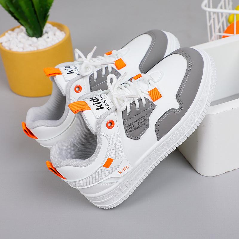 

Children s board shoes spring and autumn new boys leather non-slip sneakers girls leather school white shoes 27 (inner length 17cm) сірий колір