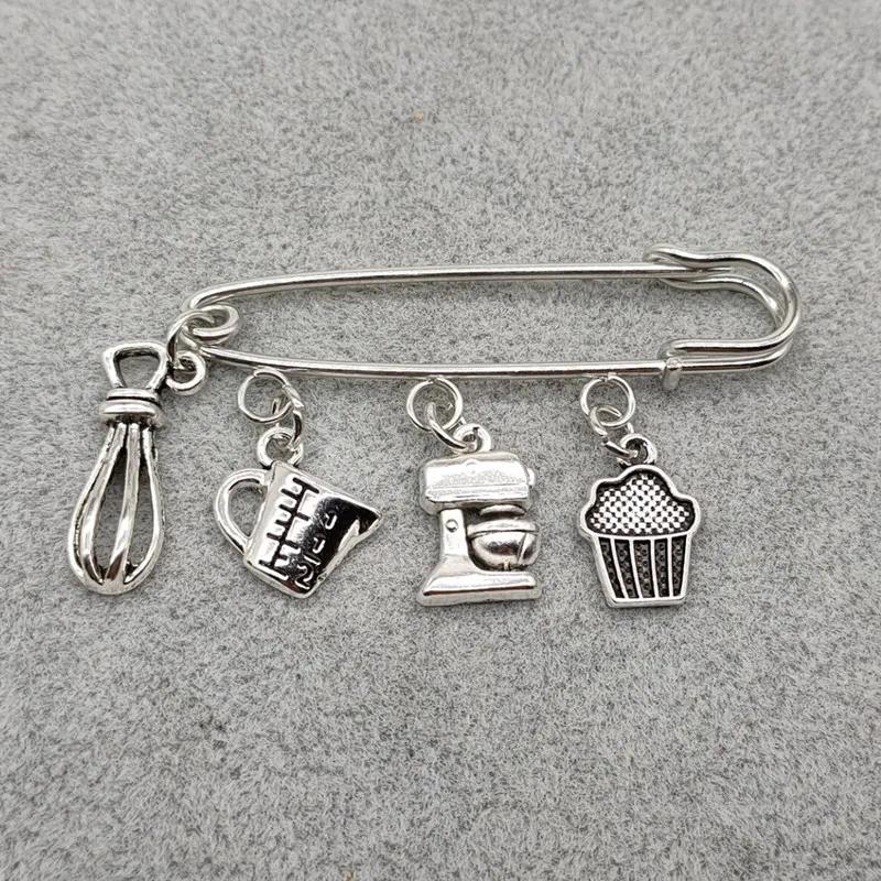 Fashion Kitchen Brooch Recipe Cake Baking Pendant Charm Chef Bread Maker Brooch Cake Maker Pin Jewelry Gifts